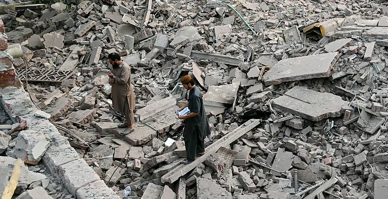 Lahore Blast Amid India-Pakistan Tensions