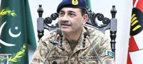 Pakistan’s Army Chief, General Asim Munir, might have fled with his family, fueling fears of chaos as India tensions rise. Here’s the catch: rumors suggest he’s not fled but gone underground, with Asim Malik as his proxy. The shocker? A photo from April 26, 2025, shows Munir in Pakistan, leaving everyone questioning what’s really going on.
