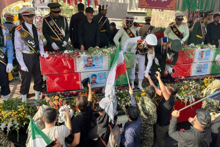 “Death to America” Echoes in Tehran: Iran’s Million-Strong Funeral for Officials Killed in US-Israel Strikes