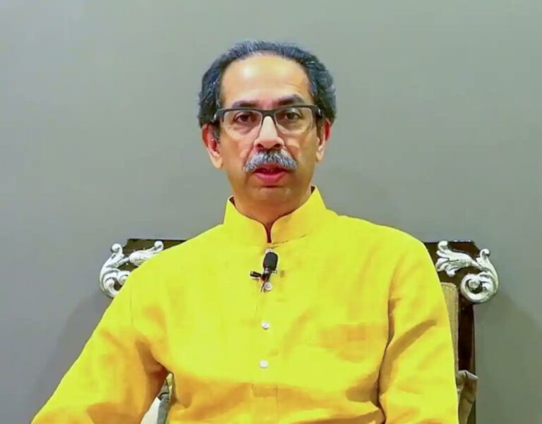 31 Shiv Sena UBT Corporators DEFECT to BJP+ in Nashik